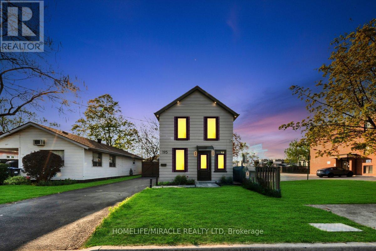 195 RANDI ROAD, Mississauga, Ontario