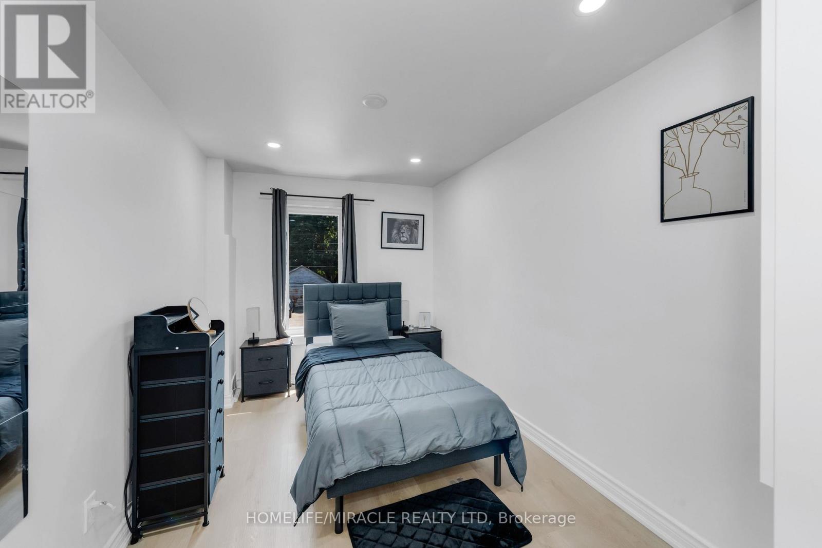 195 Randi Road, Mississauga, Ontario  L5A 1V6 - Photo 22 - W12569068