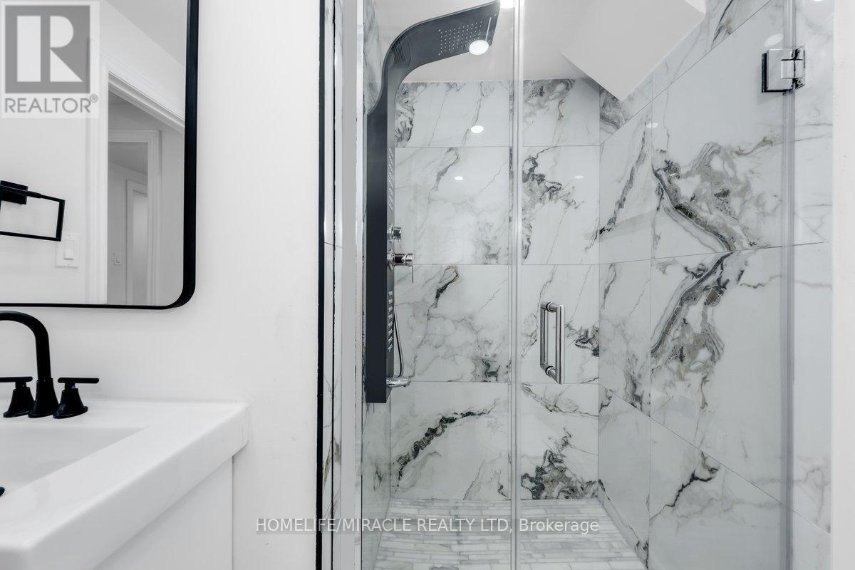 195 Randi Road, Mississauga, Ontario  L5A 1V6 - Photo 25 - W12569068