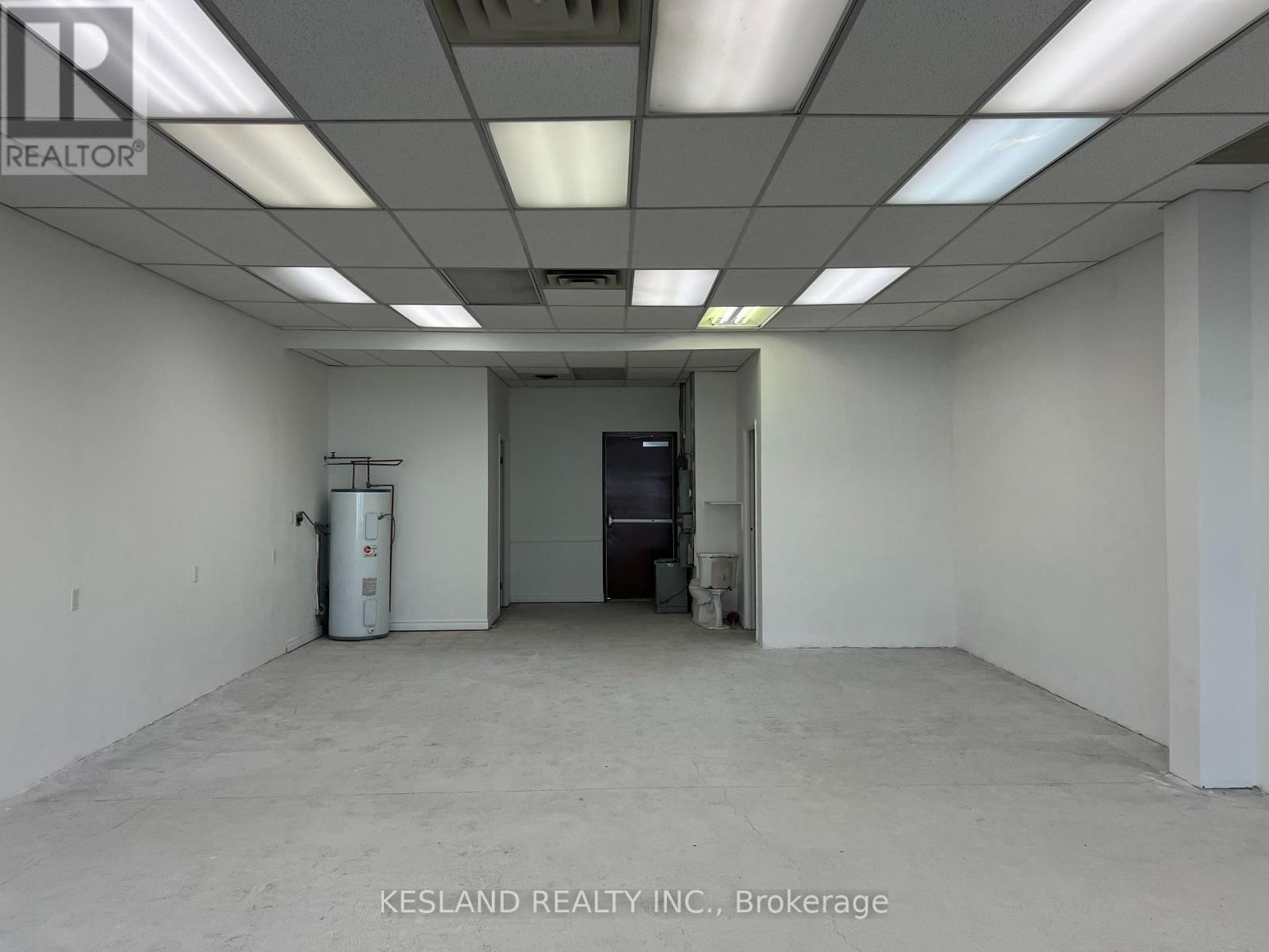 3 - 1021 Wilson Avenue, Toronto, Ontario  M3K 1G7 - Photo 3 - W12494088