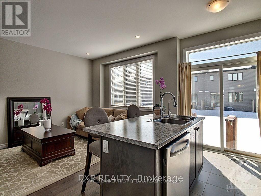 616 Geranium Walk, Ottawa, Ontario  K2S 2J3 - Photo 11 - X12569136