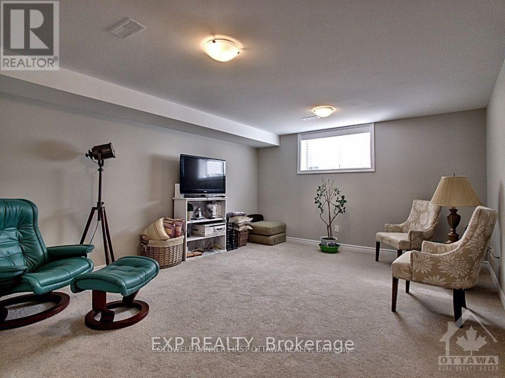 616 Geranium Walk, Ottawa, Ontario  K2S 2J3 - Photo 17 - X12569136