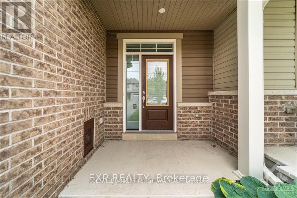 616 Geranium Walk, Ottawa, Ontario  K2S 2J3 - Photo 3 - X12569136