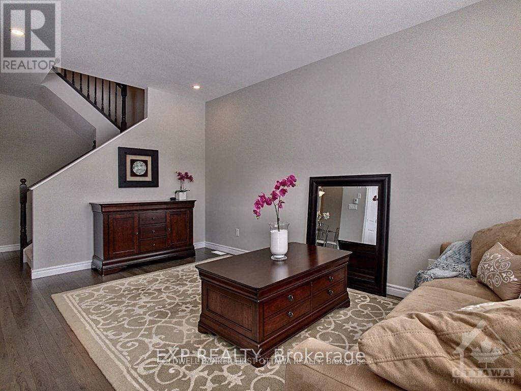 616 Geranium Walk, Ottawa, Ontario  K2S 2J3 - Photo 7 - X12569136