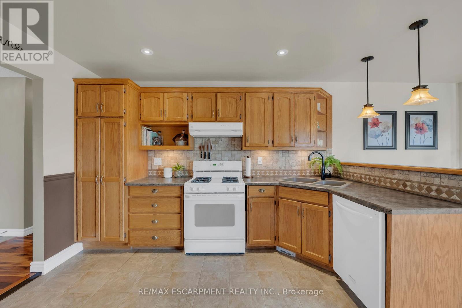 35 Highland Boulevard, Haldimand, Ontario  N3W 1G6 - Photo 18 - X12569042