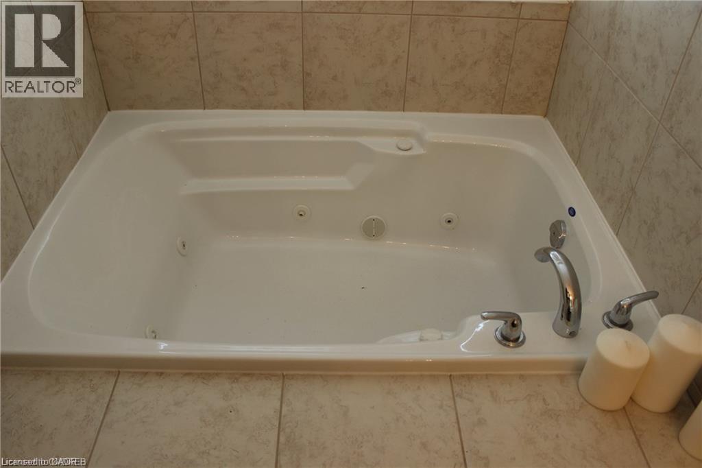 4210 Saunders Crescent, Burlington, Ontario  L7M 0B3 - Photo 15 - 40788527