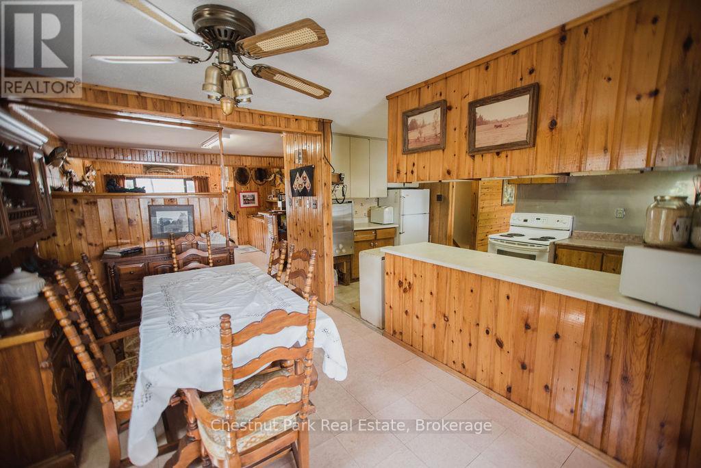 51 Stevens Road, Temagami, Ontario  P0H 2H0 - Photo 7 - X12569128