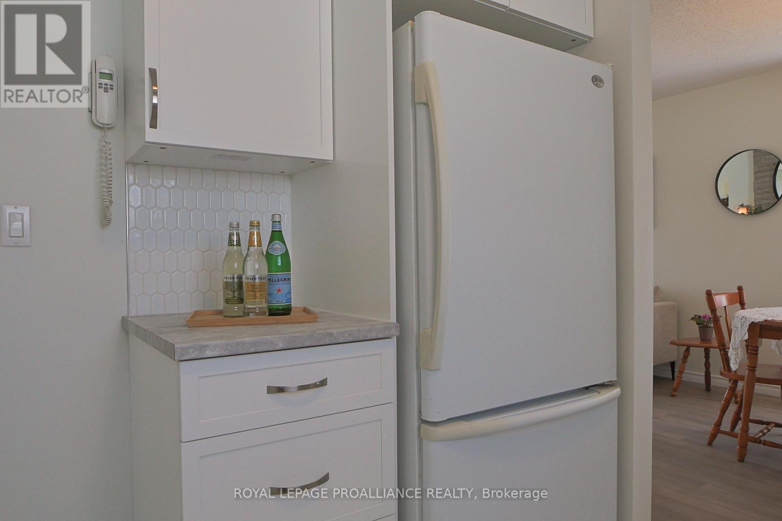 98 East Davis Street, Quinte West, Ontario  K8V 6H4 - Photo 15 - X12540722