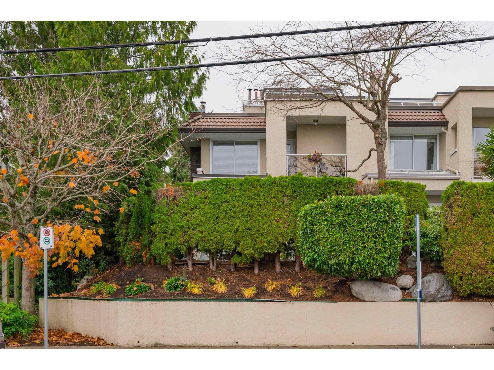 101 1225 MERKLIN STREET, White Rock, British Columbia