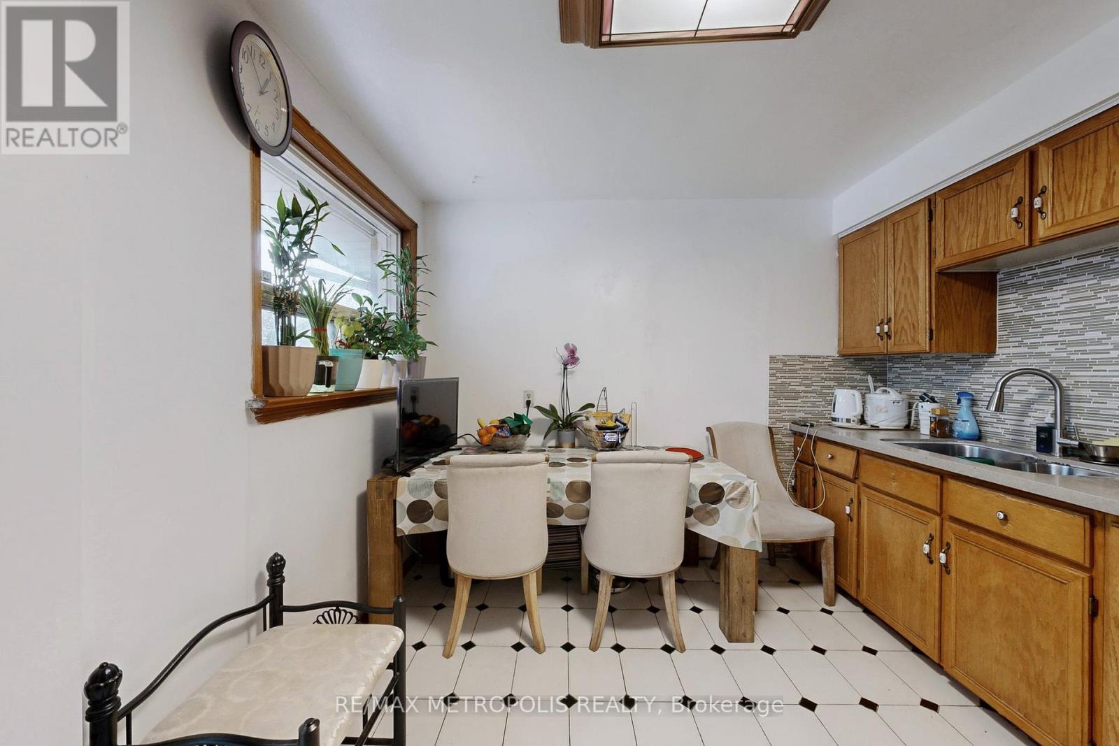 1735 Pharmacy Avenue, Toronto, Ontario  M1T 1H1 - Photo 13 - E12563264