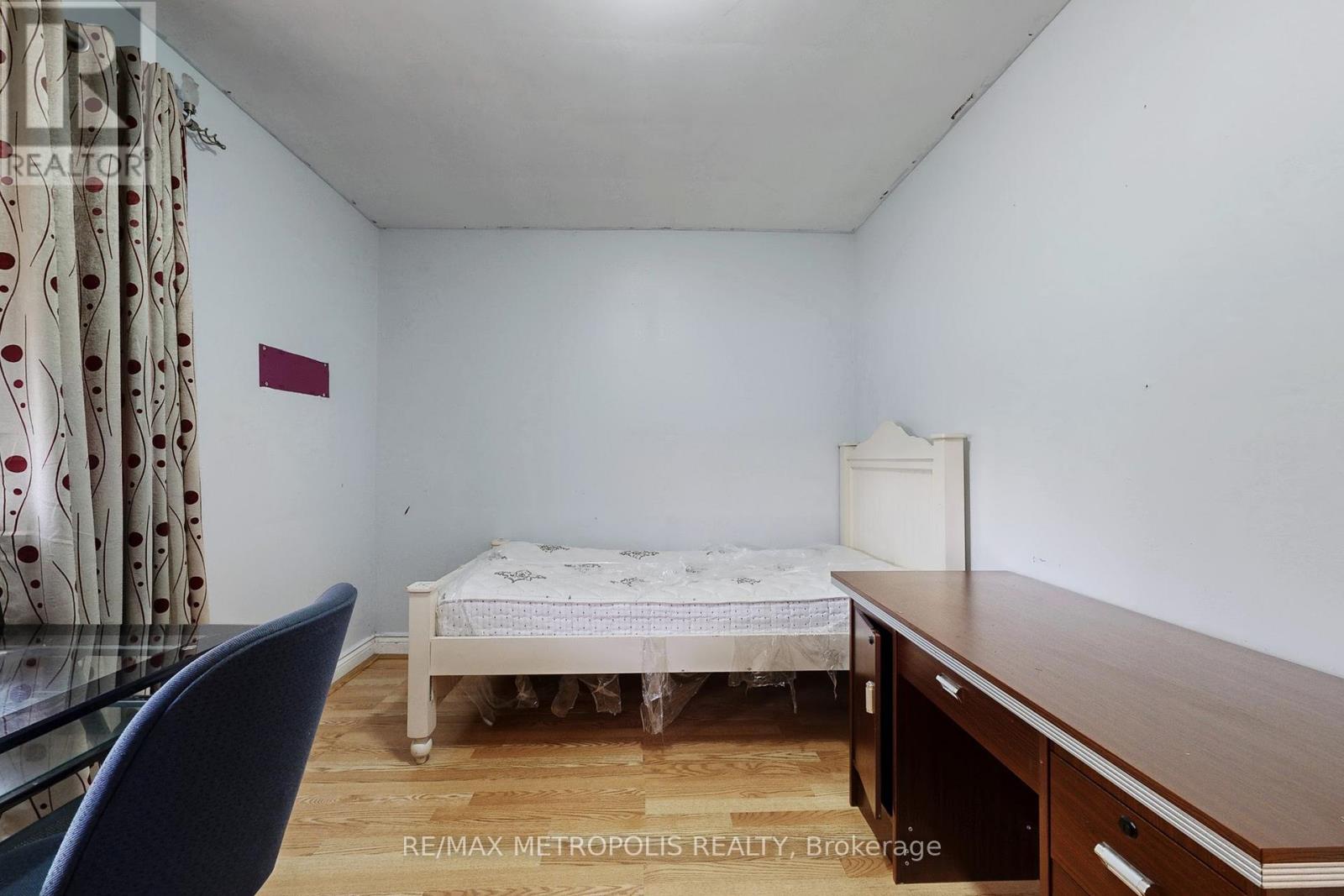 1735 Pharmacy Avenue, Toronto, Ontario  M1T 1H1 - Photo 17 - E12563264