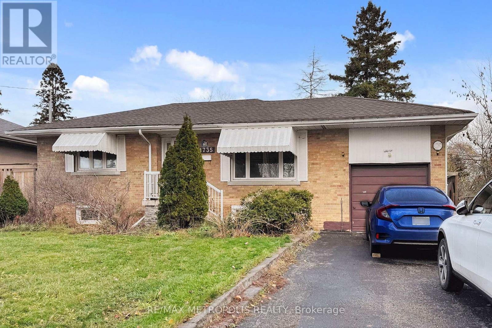 1735 Pharmacy Avenue, Toronto, Ontario  M1T 1H1 - Photo 3 - E12563264