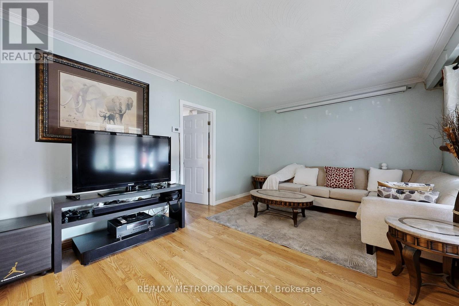 1735 Pharmacy Avenue, Toronto, Ontario  M1T 1H1 - Photo 9 - E12563264