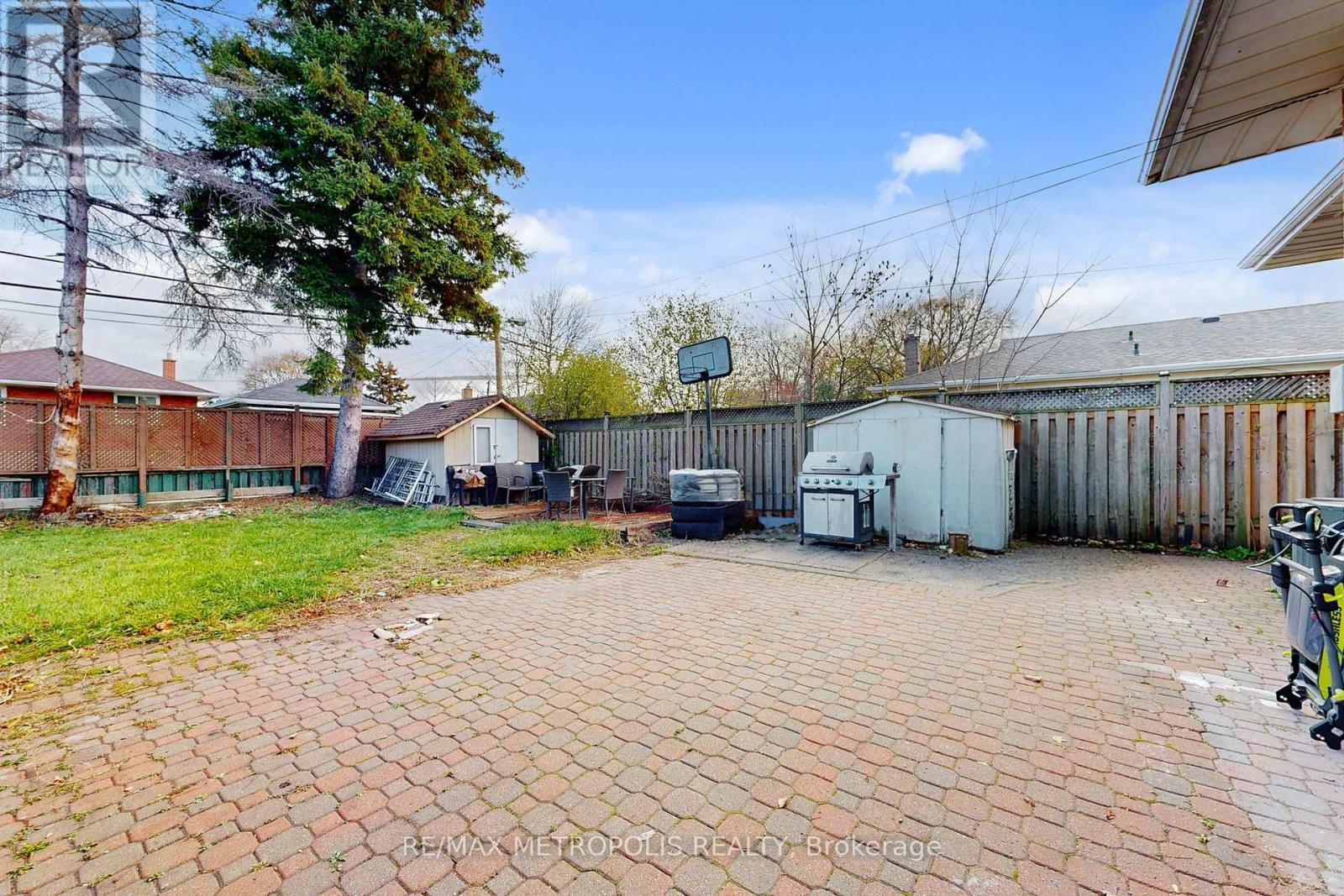 1735 Pharmacy Avenue, Toronto, Ontario  M1T 1H1 - Photo 44 - E12563264