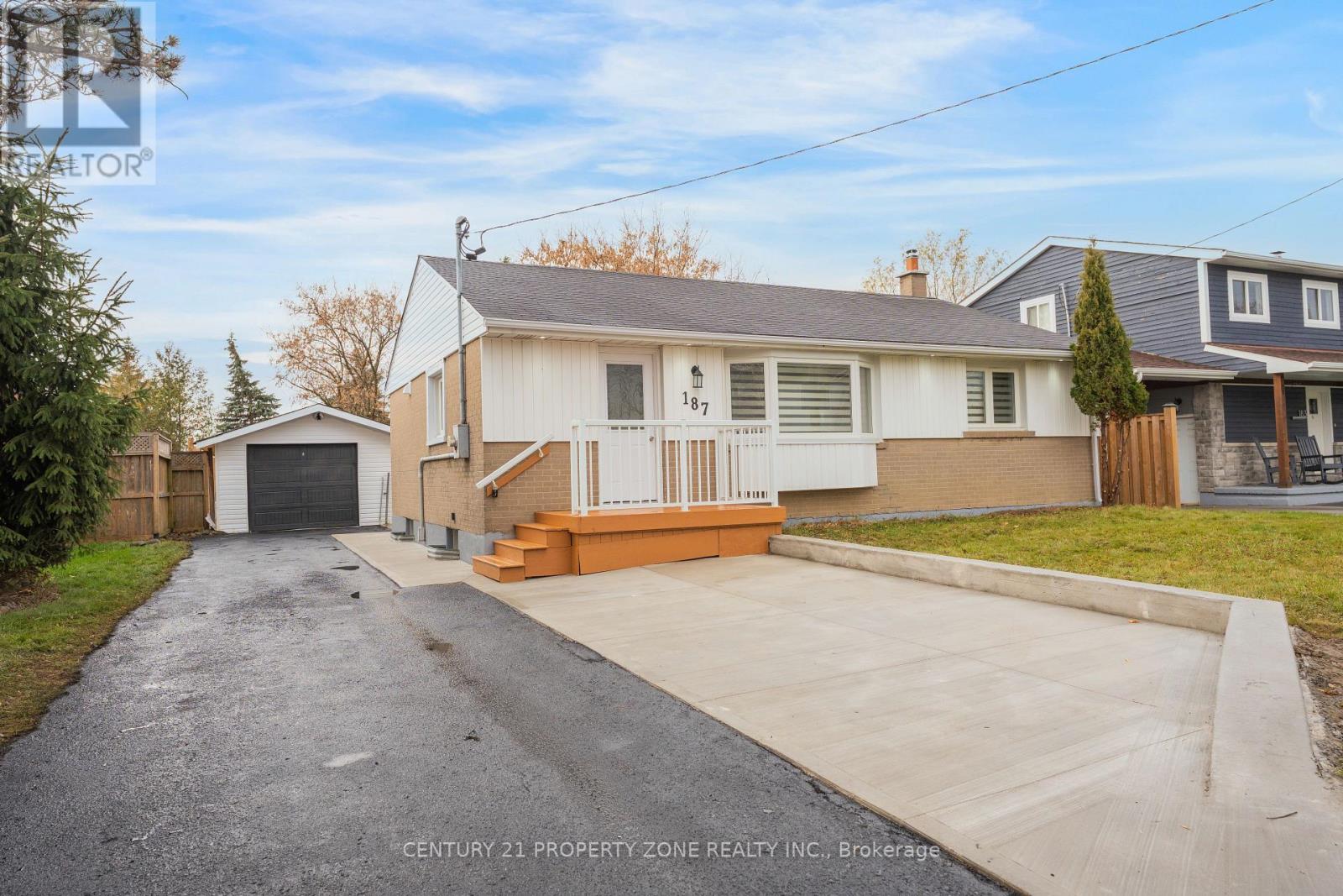 187 Martha Crescent, Caledon, Ontario  L7E 4X2 - Photo 2 - W12566168