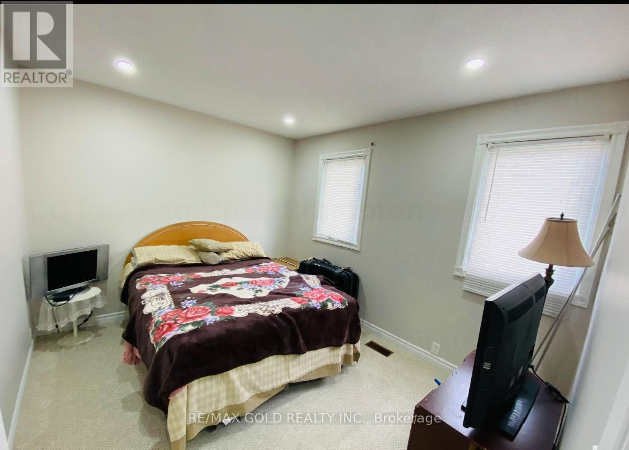 100 Rawling Crescent, Brampton, Ontario  L6Z 1N8 - Photo 19 - W12563294