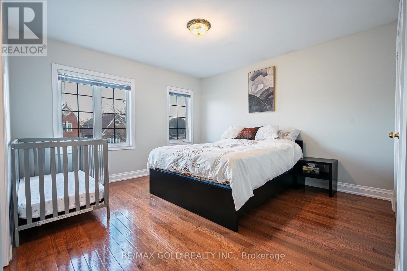 19 Rushbrook Drive, Brampton, Ontario  L6P 1E4 - Photo 10 - W12568562