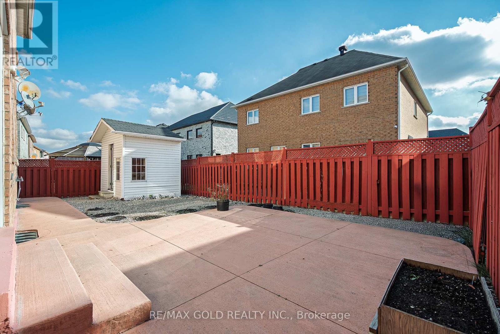 19 Rushbrook Drive, Brampton, Ontario  L6P 1E4 - Photo 15 - W12568562