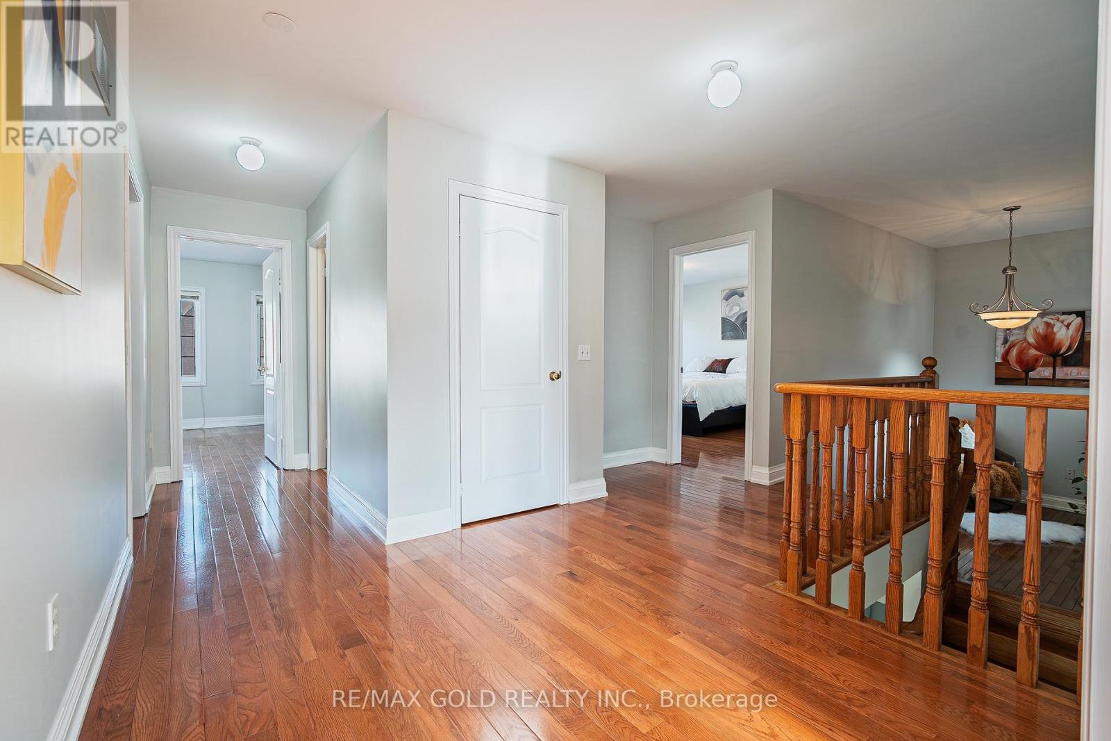 19 Rushbrook Drive, Brampton, Ontario  L6P 1E4 - Photo 6 - W12568562