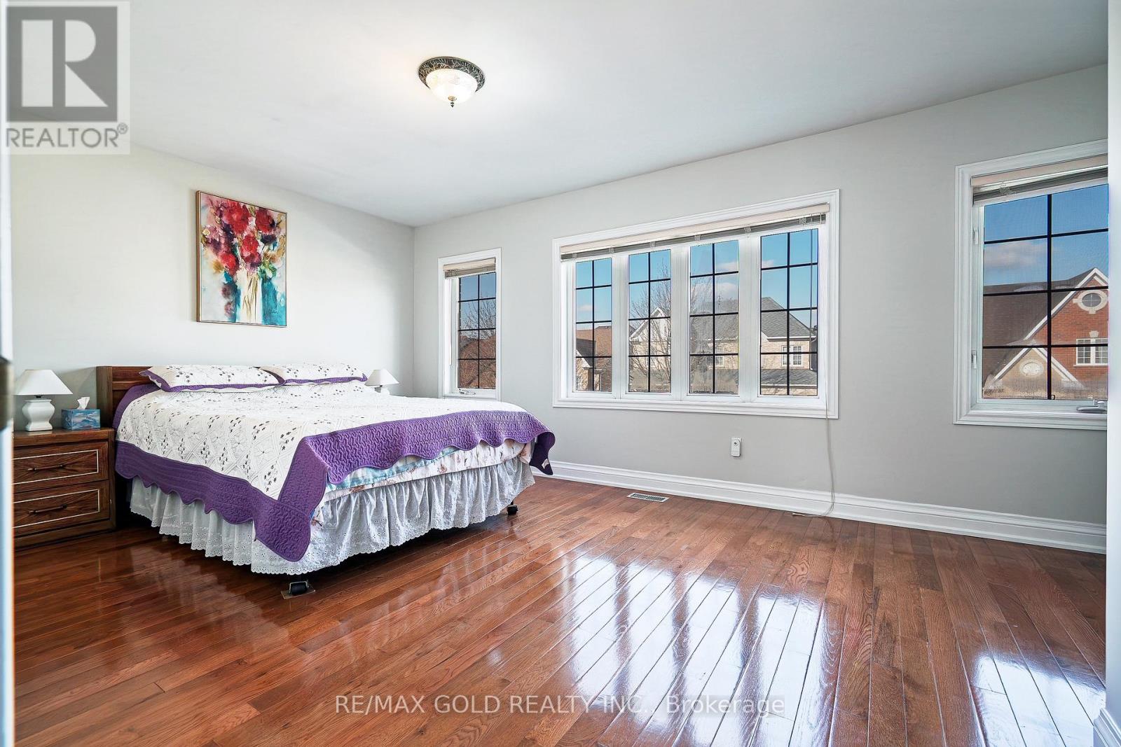 19 Rushbrook Drive, Brampton, Ontario  L6P 1E4 - Photo 12 - W12568562