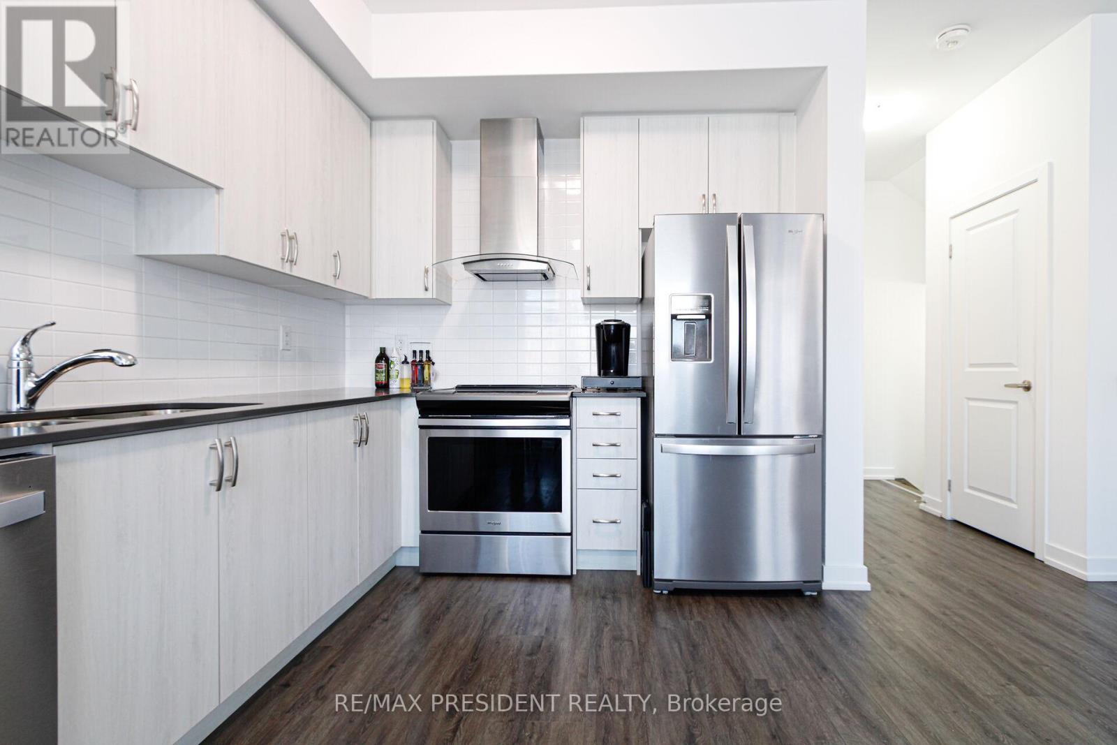 41 Hearne Street, Vaughan, Ontario  L4L 0L9 - Photo 2 - N12569102