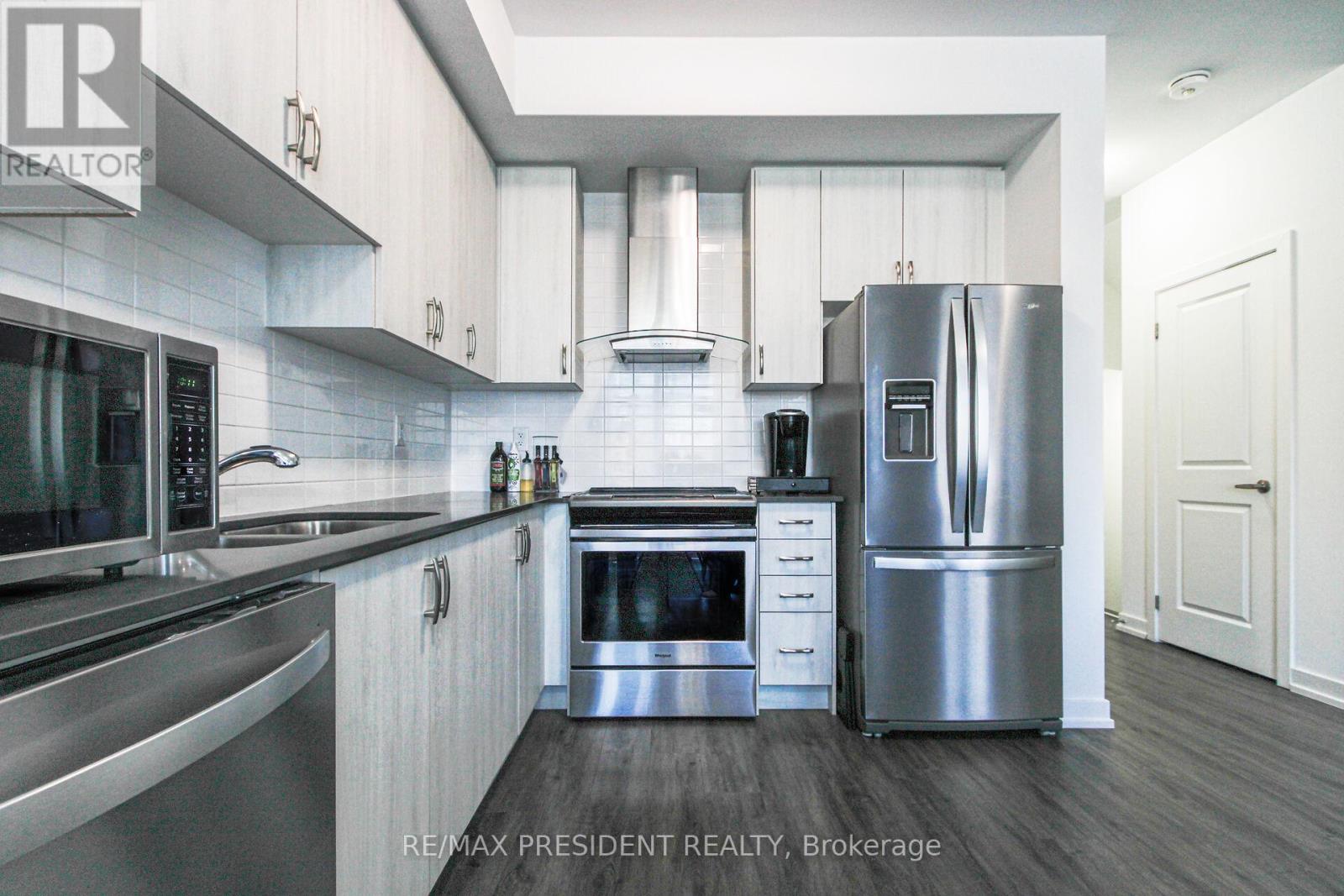 41 Hearne Street, Vaughan, Ontario  L4L 0L9 - Photo 3 - N12569102