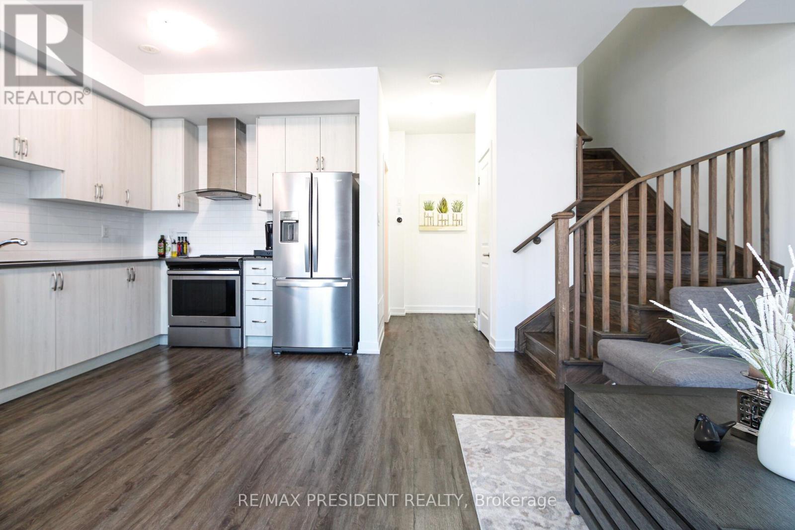 41 Hearne Street, Vaughan, Ontario  L4L 0L9 - Photo 5 - N12569102