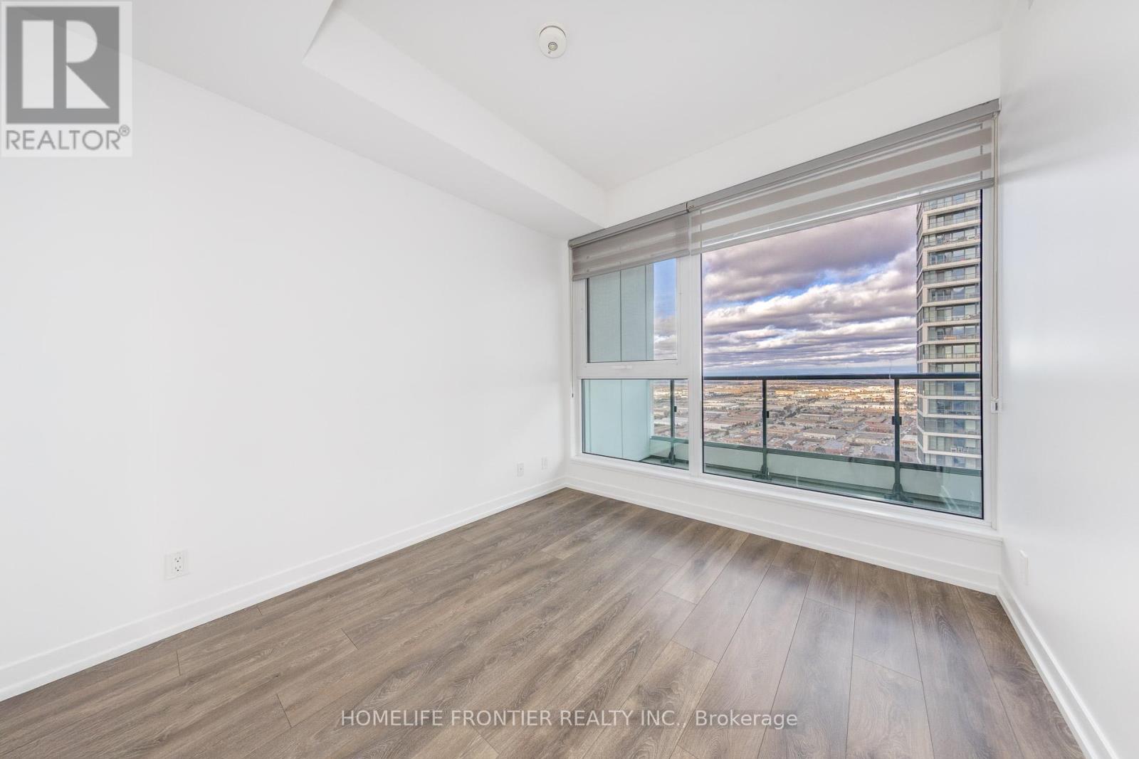 5001 - 5 Buttermill Avenue, Vaughan, Ontario  L4K 0J5 - Photo 5 - N12569112