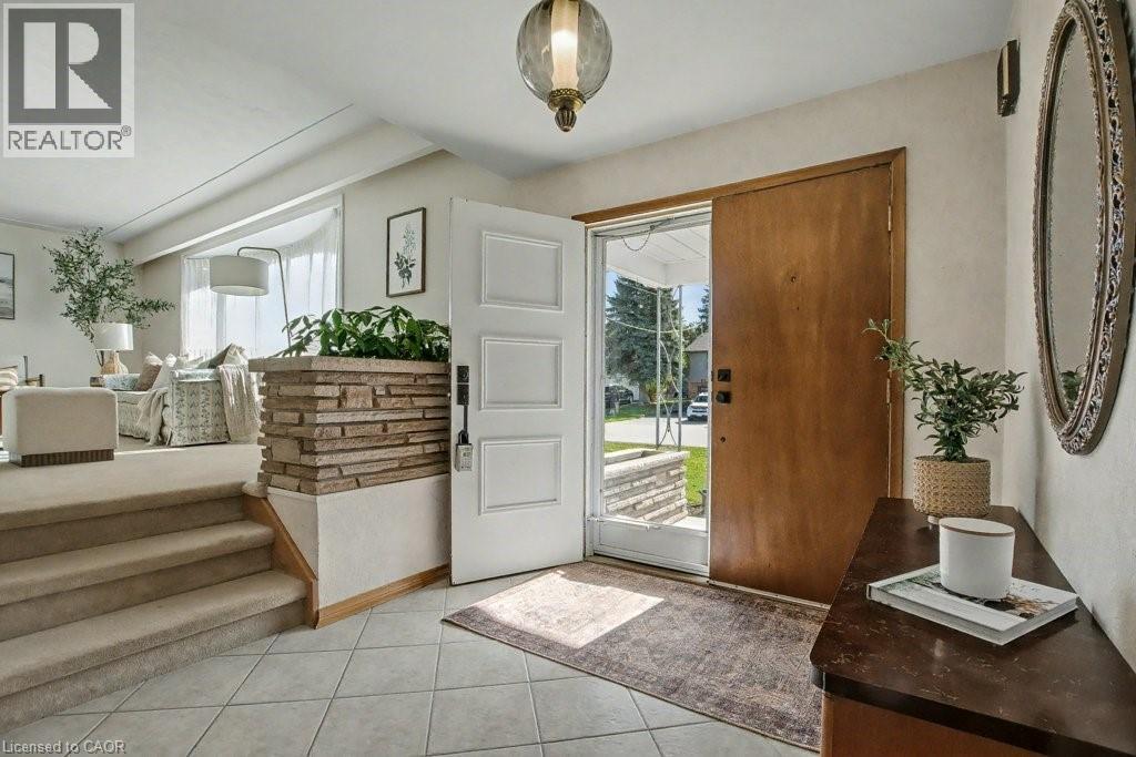 132 Carson Drive, Kitchener, Ontario  N2B 2Z2 - Photo 4 - 40784257