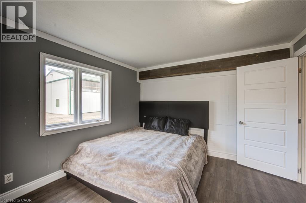 90 Tank Street, Petrolia, Ontario N0N 1R0 - Photo 10 - 40789507