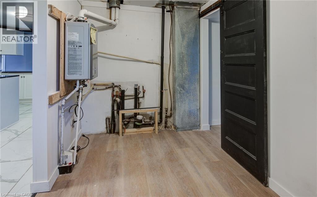 90 Tank Street, Petrolia, Ontario N0N 1R0 - Photo 31 - 40789507