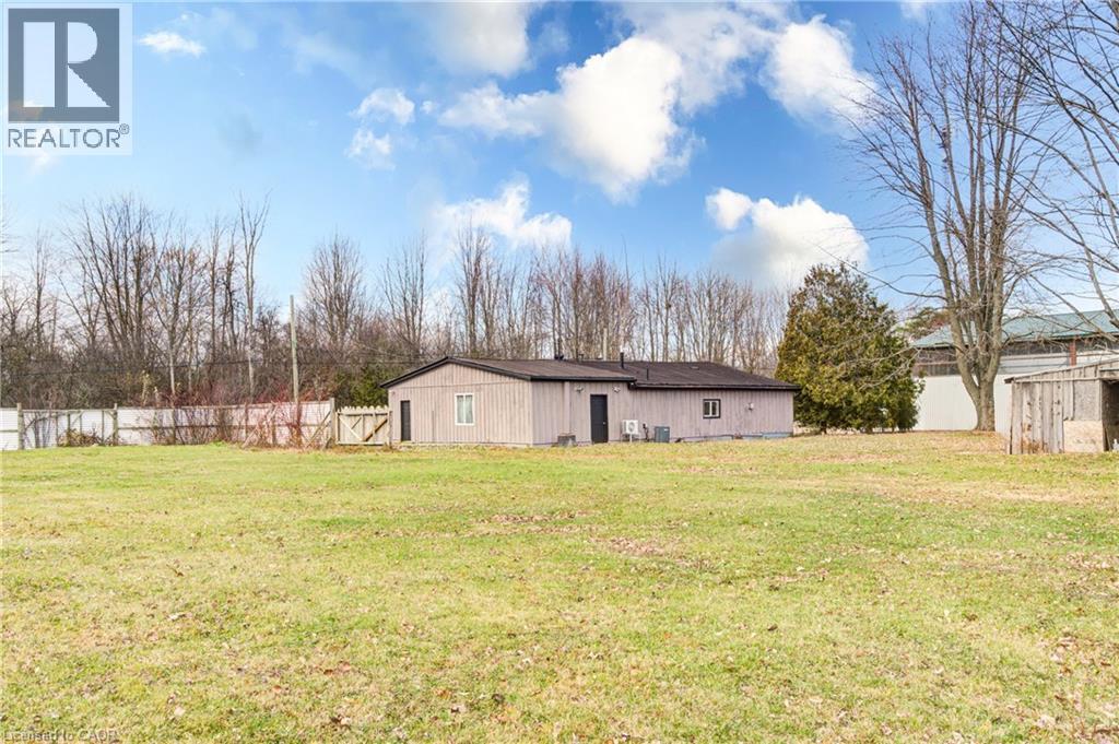 90 Tank Street, Petrolia, Ontario N0N 1R0 - Photo 42 - 40789507