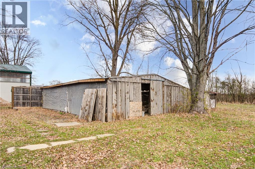 90 Tank Street, Petrolia, Ontario N0N 1R0 - Photo 41 - 40789507