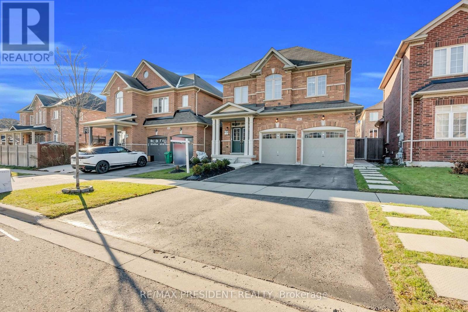 146 George Robinson Drive, Brampton, Ontario  L6Y 2X6 - Photo 3 - W12569080