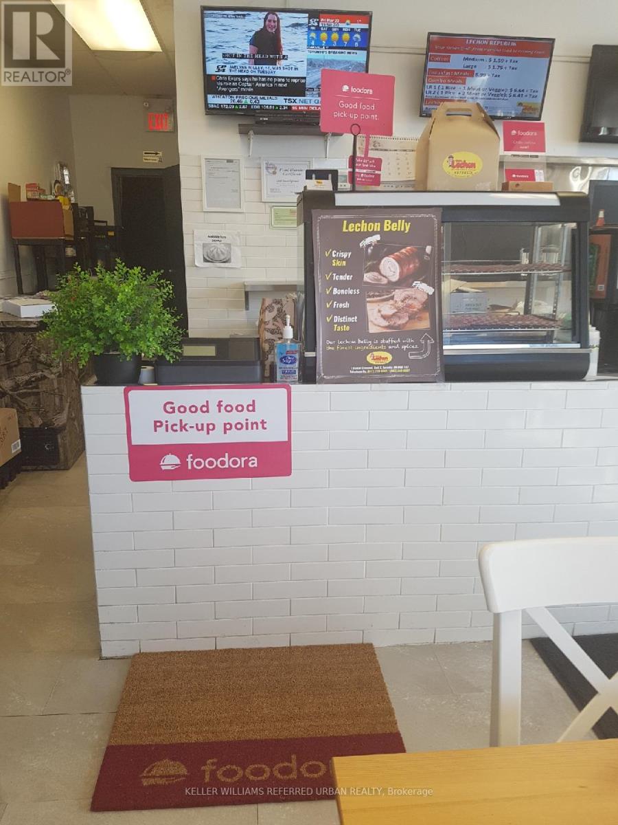 2 - 1 Romar Crescent W, Toronto, Ontario  M6B 1R7 - Photo 3 - W12569084