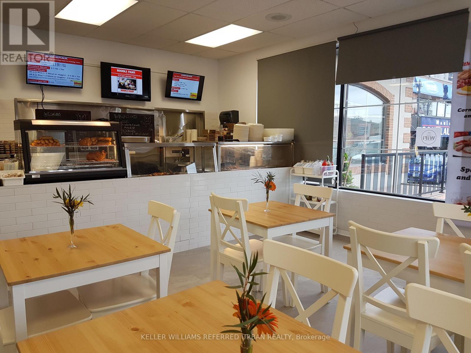 2 - 1 Romar Crescent W, Toronto, Ontario  M6B 1R7 - Photo 4 - W12569084