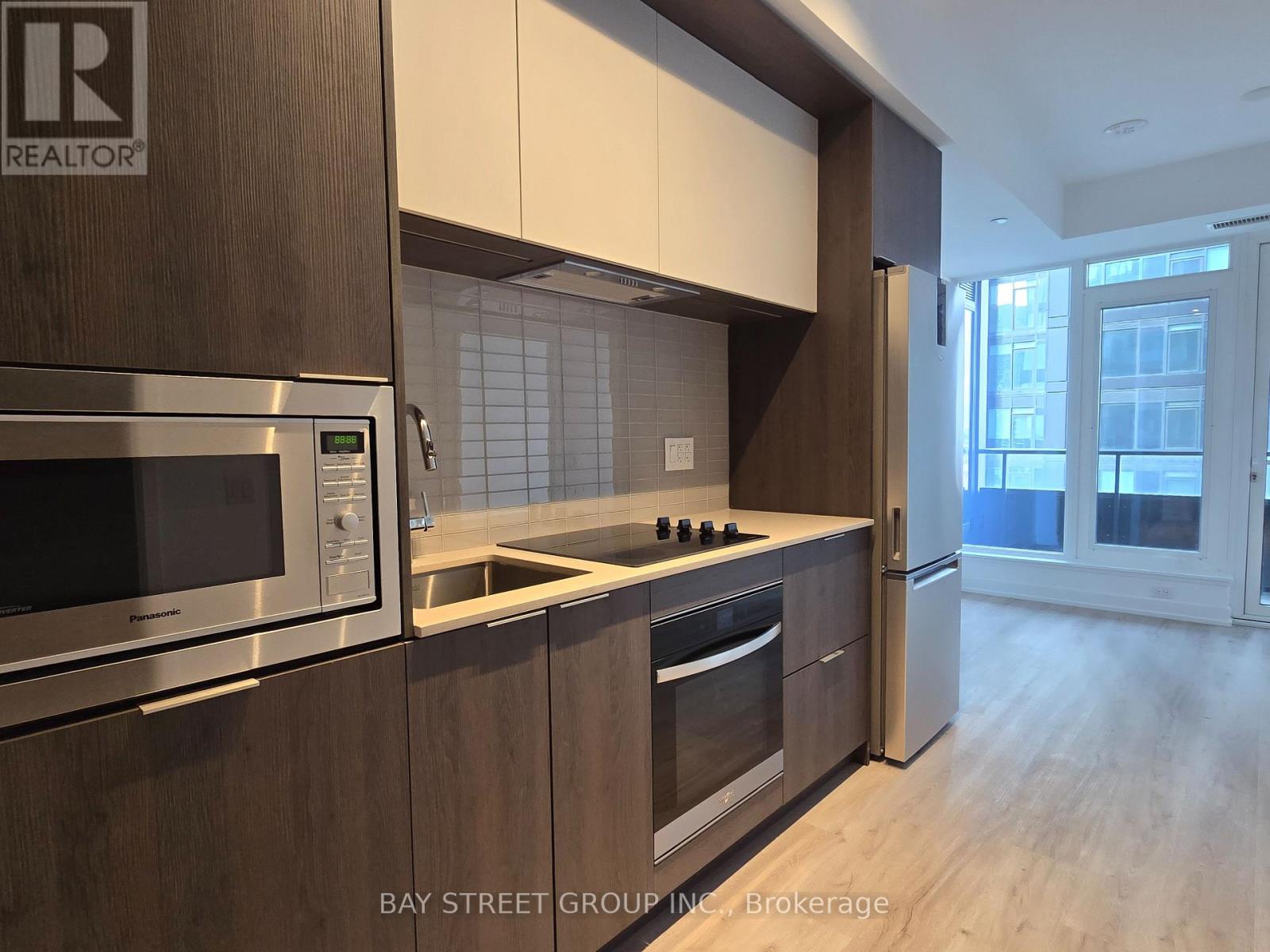 1512 - 395 Square One Drive, Mississauga, Ontario  L5B 0P6 - Photo 11 - W12569108