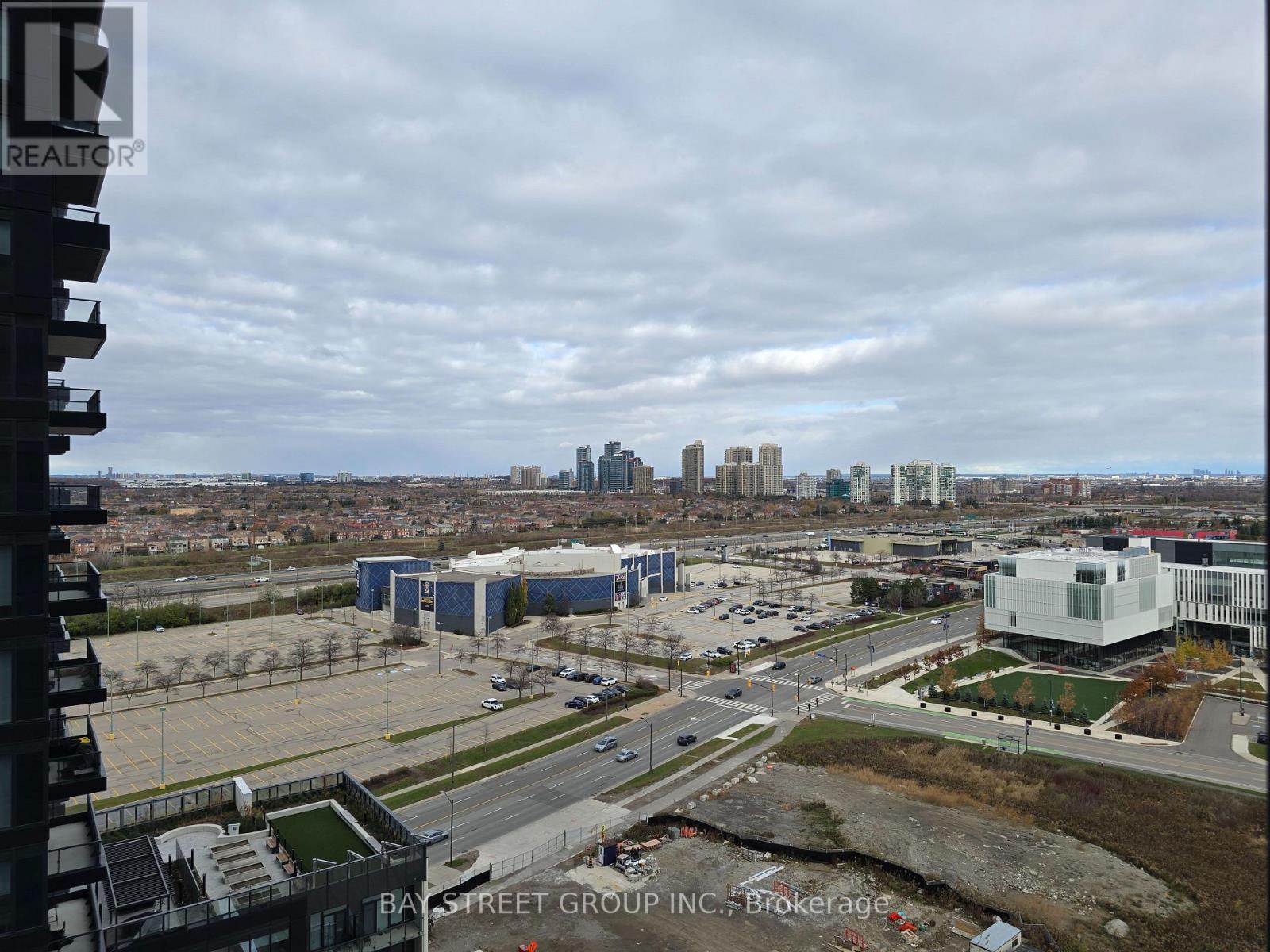 1512 - 395 Square One Drive, Mississauga, Ontario  L5B 0P6 - Photo 16 - W12569108