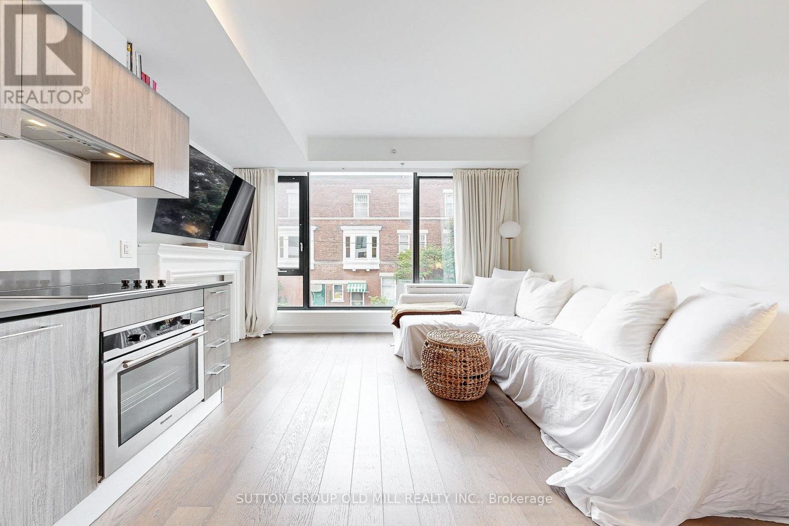 201 - 530 Indian Grove, Toronto, Ontario  M6P 0B3 - Photo 14 - W12569134