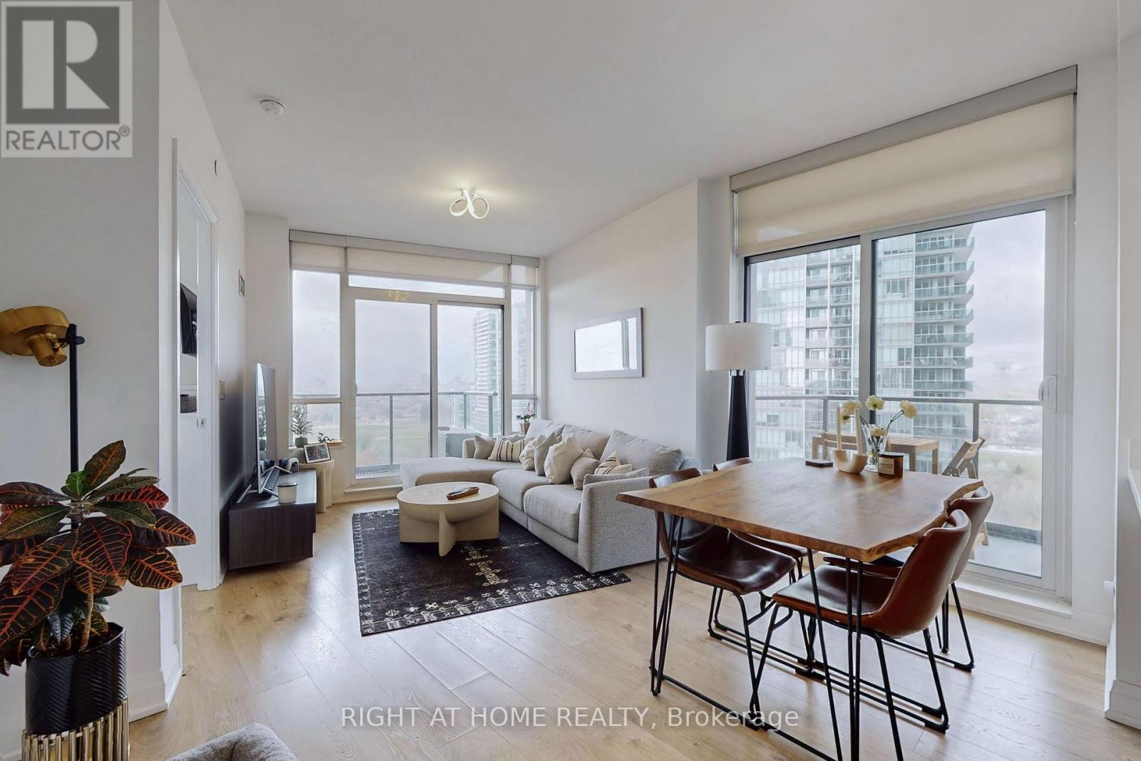 1505 - 36 Park Lawn Road, Toronto, Ontario  M8Y 3H8 - Photo 12 - W12569138