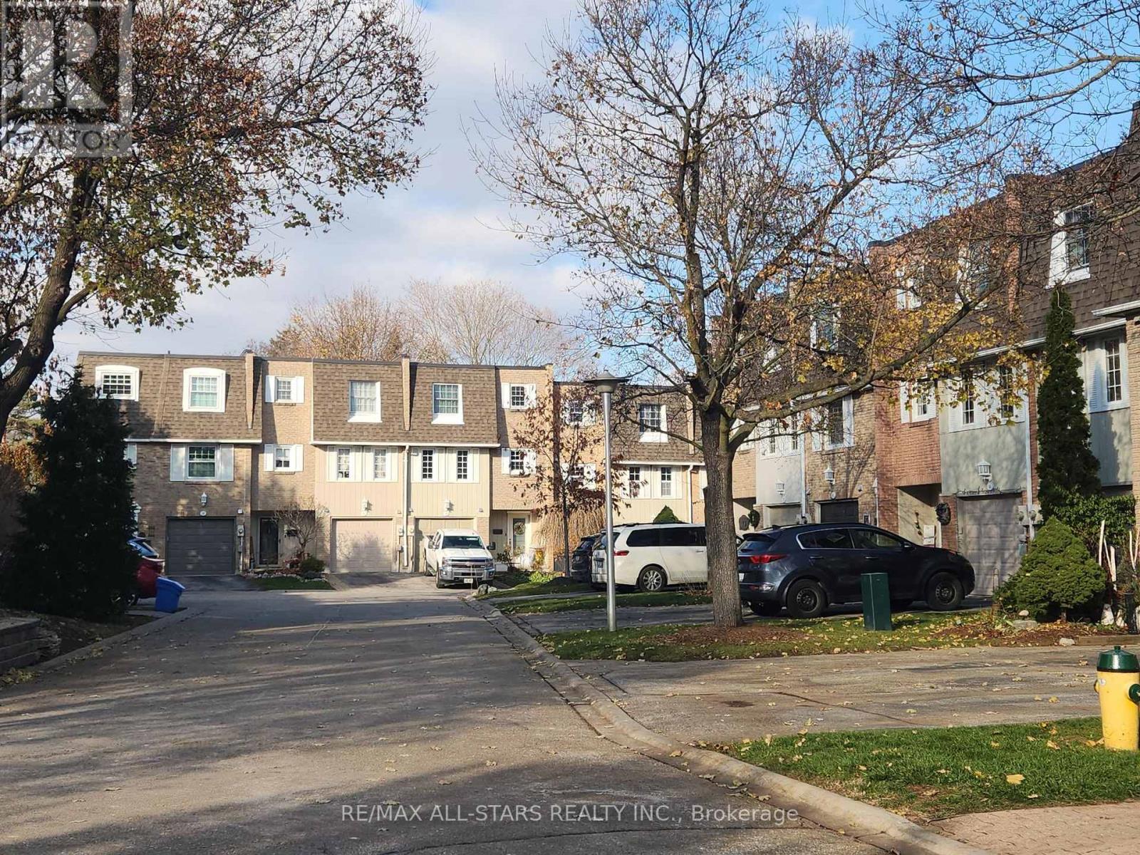 6 Hepworth Way, Markham, Ontario  L3P 3S9 - Photo 6 - N12480130