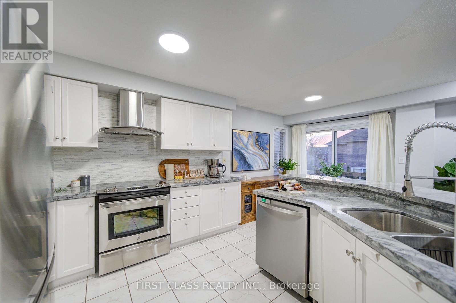 18 Primrose Path Crescent, Markham, Ontario  L3S 4A9 - Photo 21 - N12561264