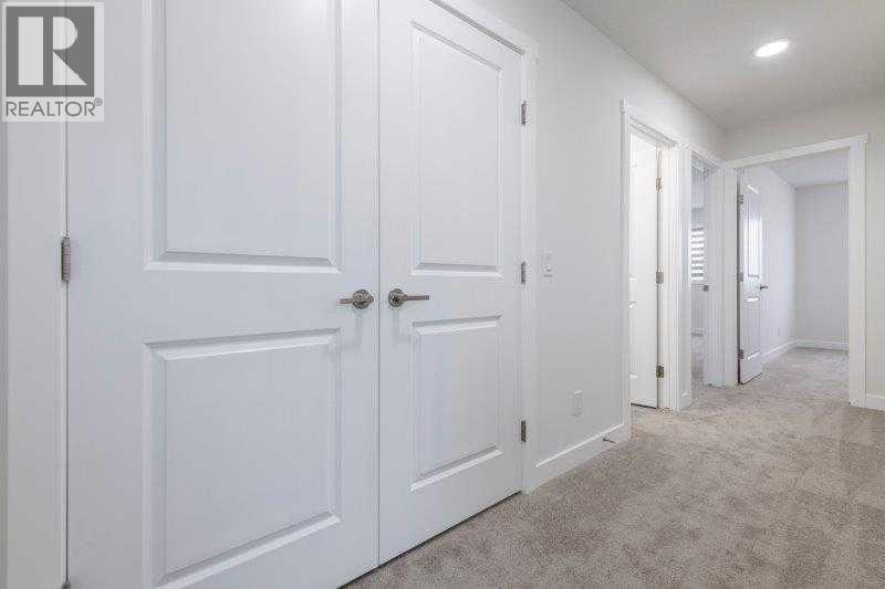 33 Walcrest Lane Se, Calgary, Alberta  T2X 4L4 - Photo 32 - A2257233