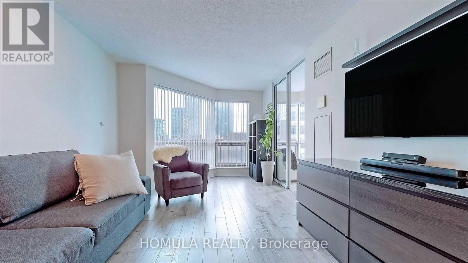 910 - 10 Yonge Street, Toronto, Ontario  M5E 1R4 - Photo 6 - C12569148