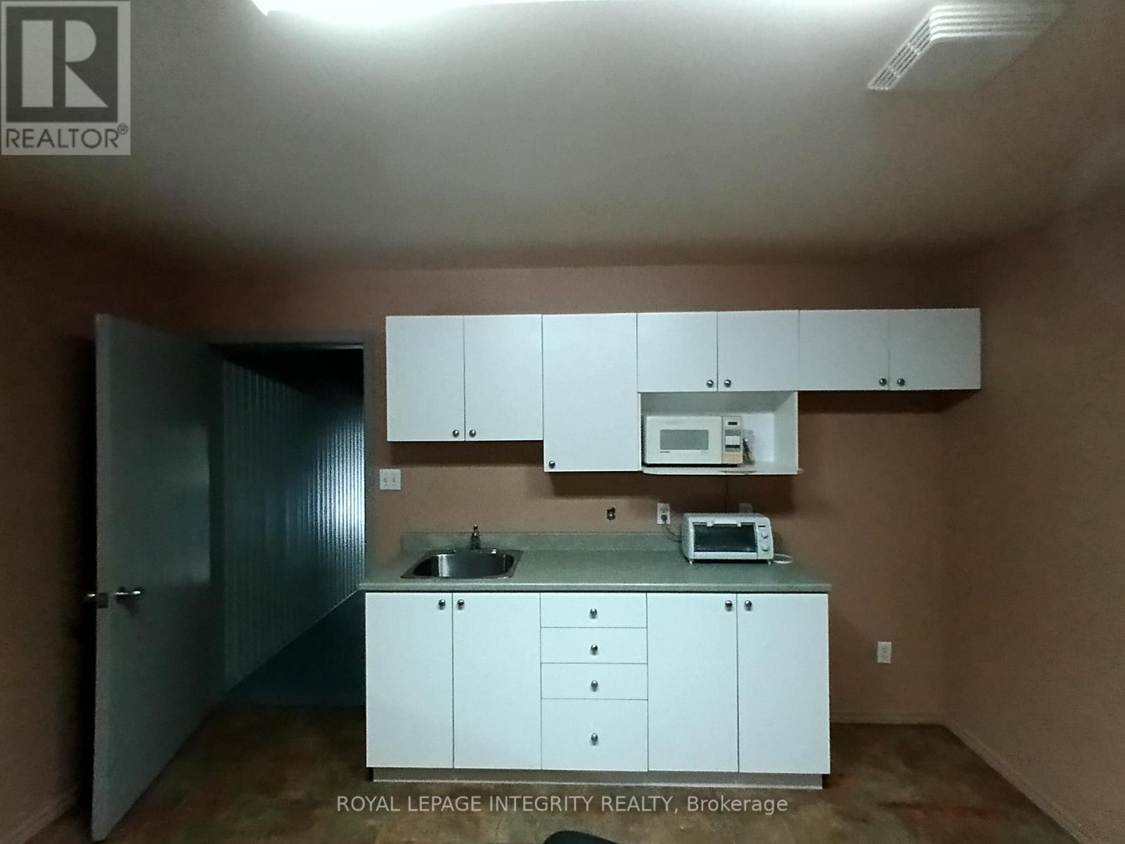 2724 Laurier Street, Clarence-Rockland, Ontario K4K 1A2 - Photo 17 - X12070753