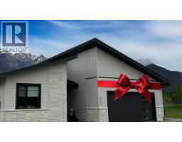 4962 RIVERSIDE Drive, fairmont hot springs, British Columbia