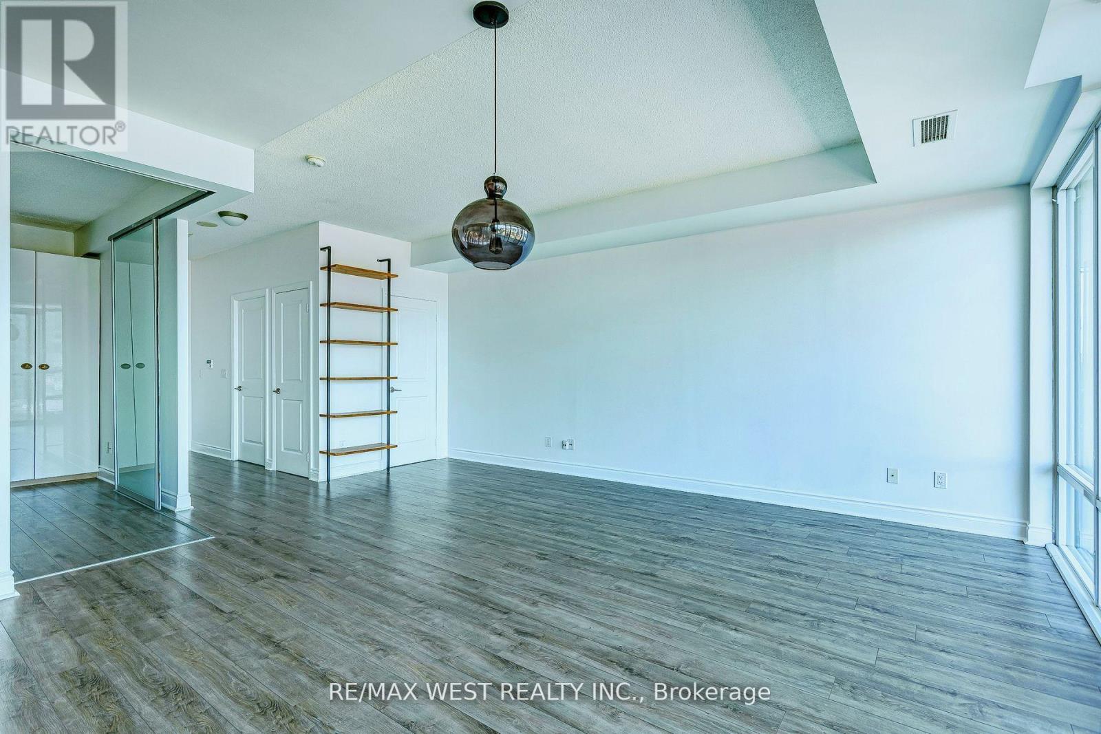 2008 - 90 Stadium Road, Toronto, Ontario  M5V 3W5 - Photo 14 - C12532404