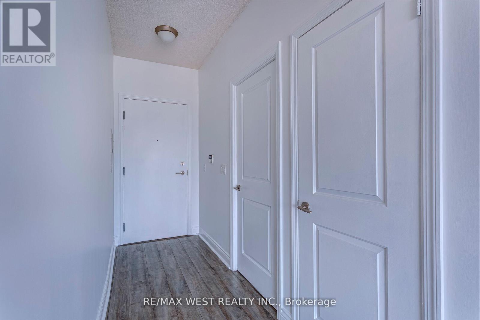 2008 - 90 Stadium Road, Toronto, Ontario  M5V 3W5 - Photo 2 - C12532404