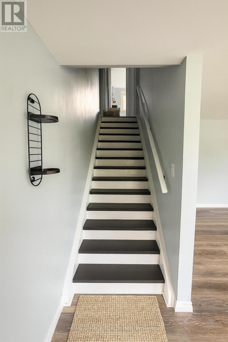 228 C Cindy Lane W, Essa, Ontario  L0M 1B0 - Photo 5 - N12405466