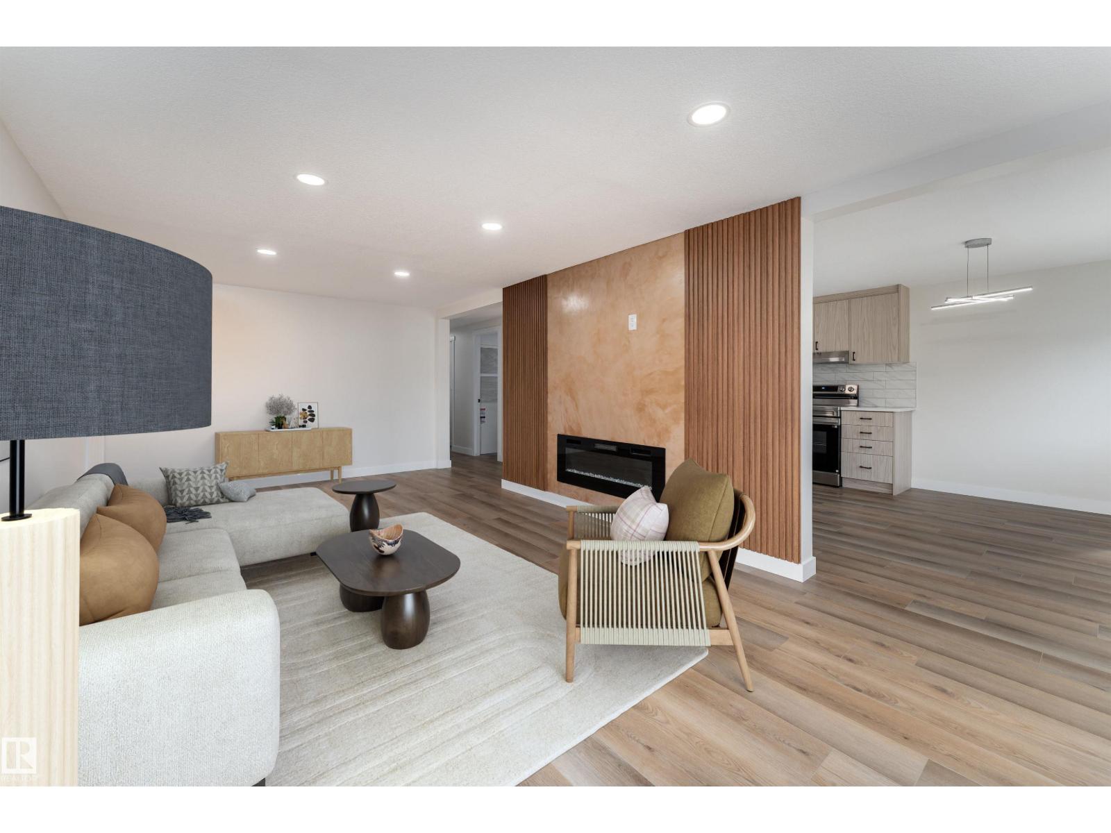 2001 West View Gr Nw, Edmonton, Alberta  T5S 1T6 - Photo 1 - E4466528